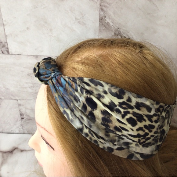 Leopard print top knot turban headband - Picture 4 of 8